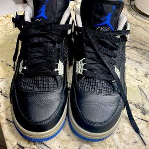 Jordan 4s like new